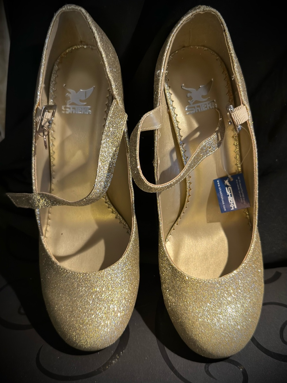 Gold glitter Mary Jane’s - Picture 6 of 11